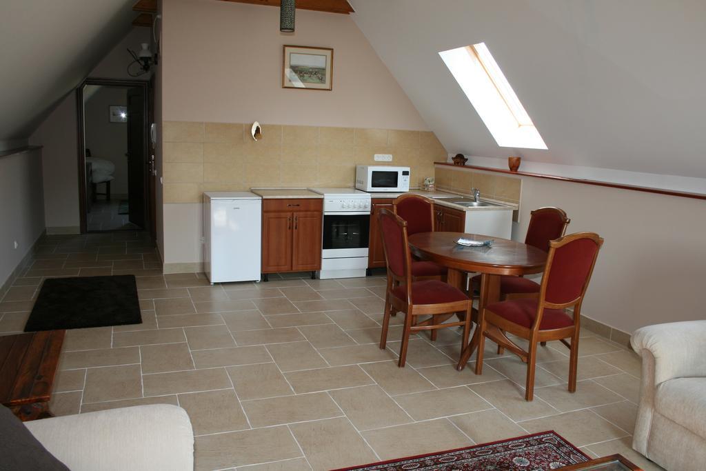 Gasthaus Malomdulo Farmhaz Pilisborosjenő Exterior foto