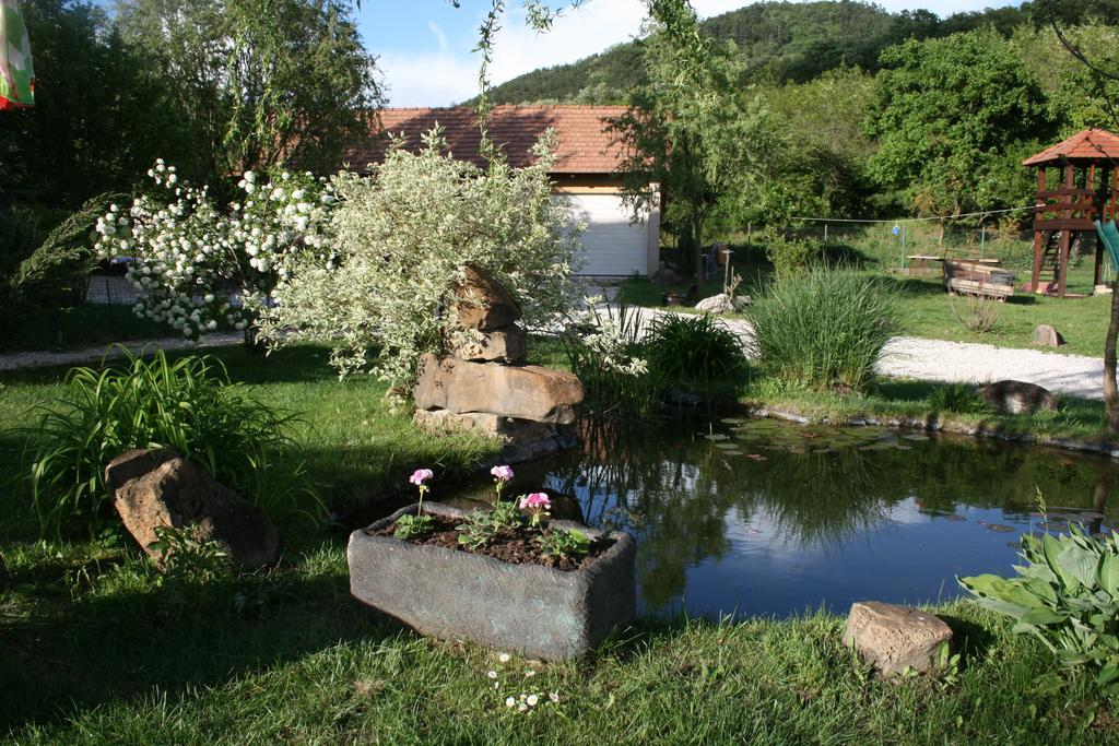 Gasthaus Malomdulo Farmhaz Pilisborosjenő Exterior foto
